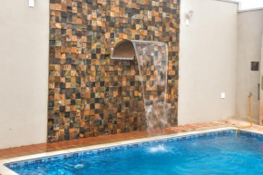 Casa com piscina e Wi-Fi em Itapetininga